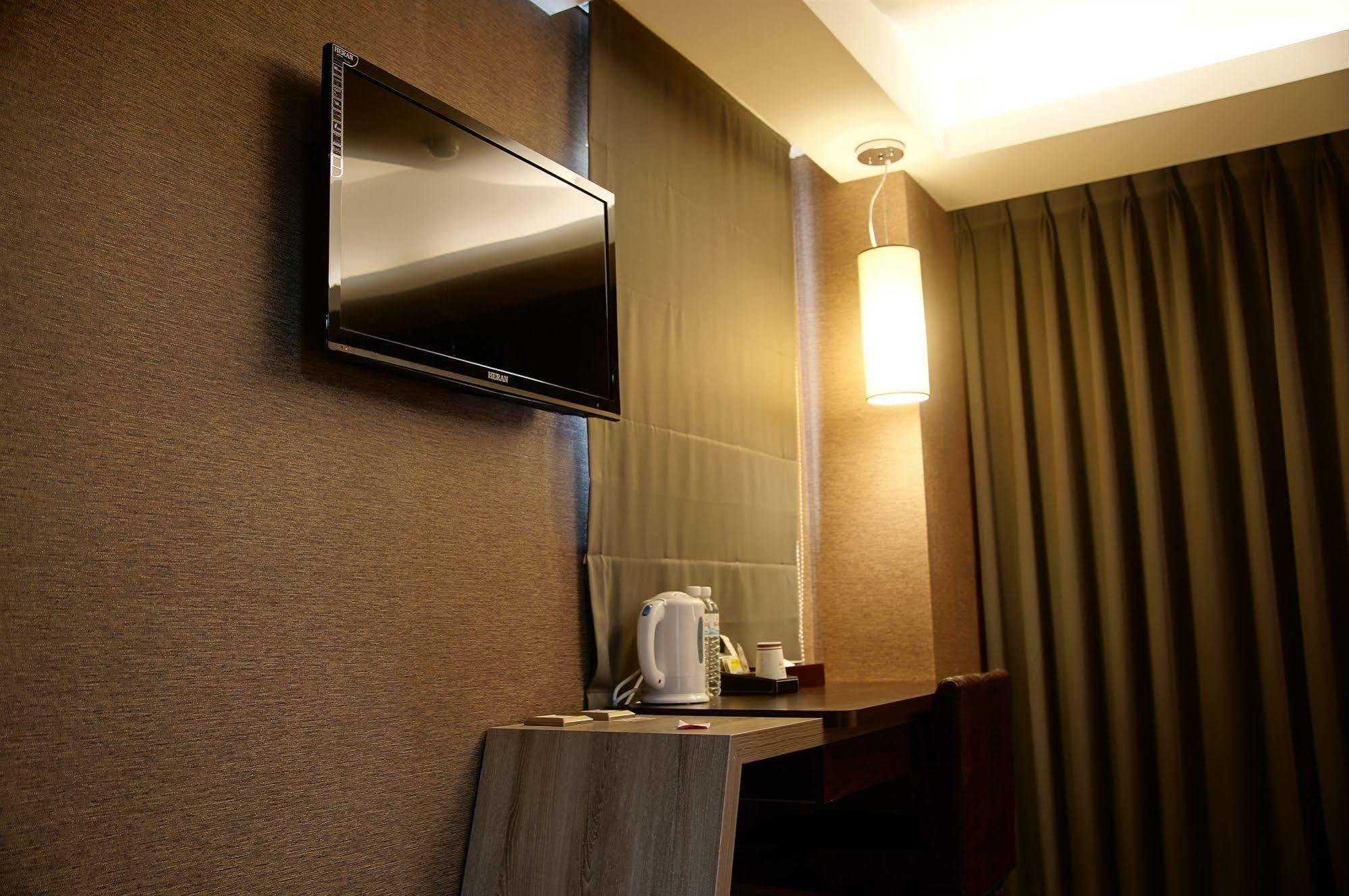 Talmud Business Hotel - Zhongshan 台中市 エクステリア 写真