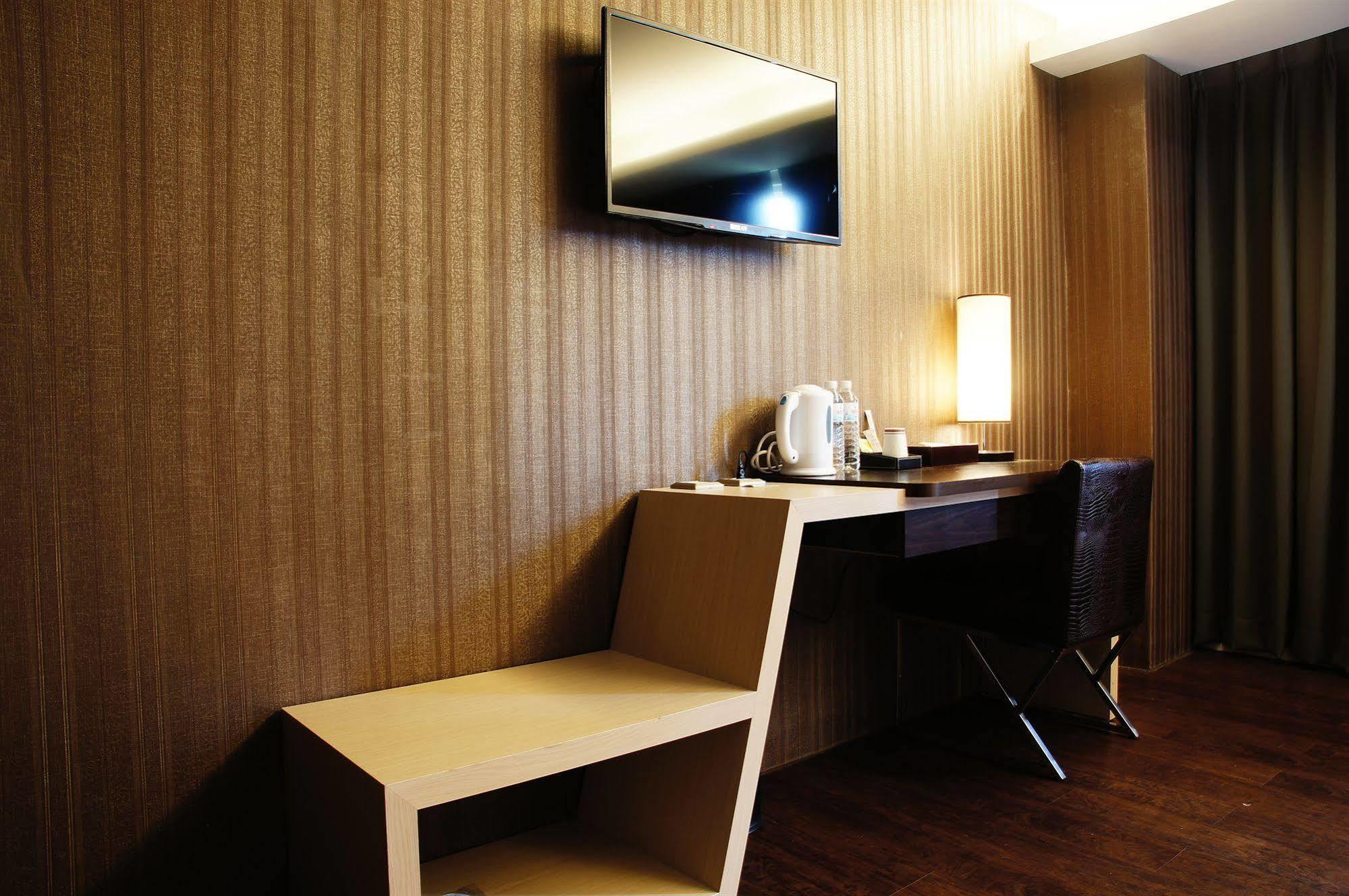 Talmud Business Hotel - Zhongshan 台中市 エクステリア 写真